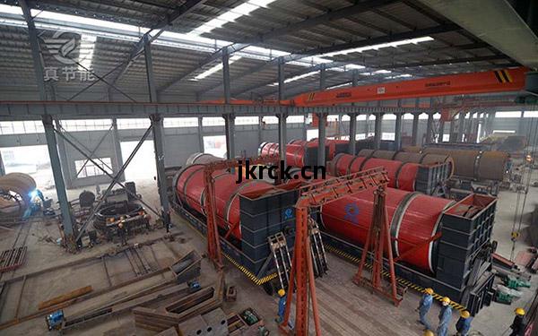 酒糟烘(hong)幹機(ji)生(sheng)產車(che)間