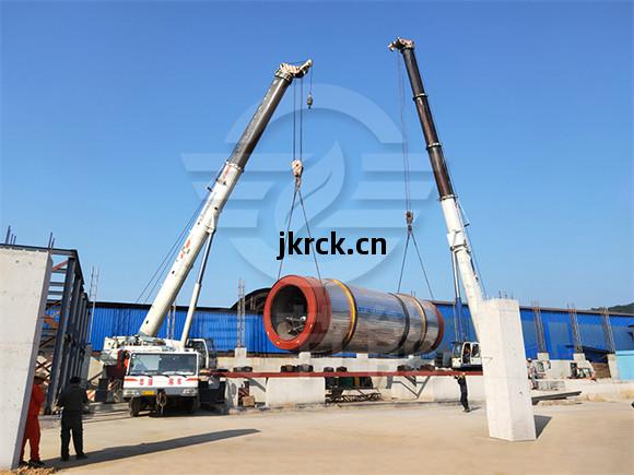 紅薯渣(zha)烘幹(gan)設(she)備(bei)吊裝(zhuang)