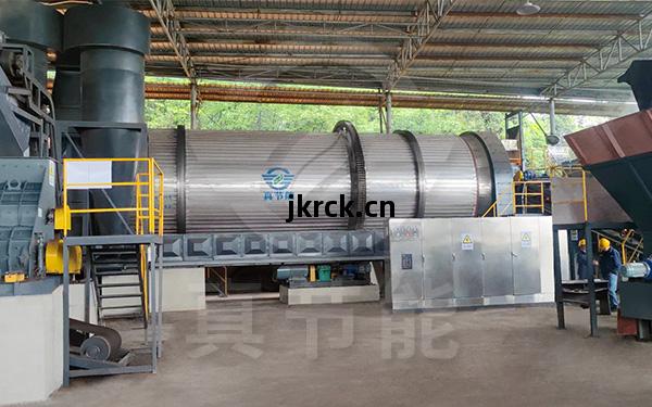 豆渣(zha)烘(hong)幹(gan)設備運(yun)行(xing)現場(chang)