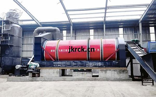 藥渣烘幹設(she)備(bei)案(an)例現場(chang)