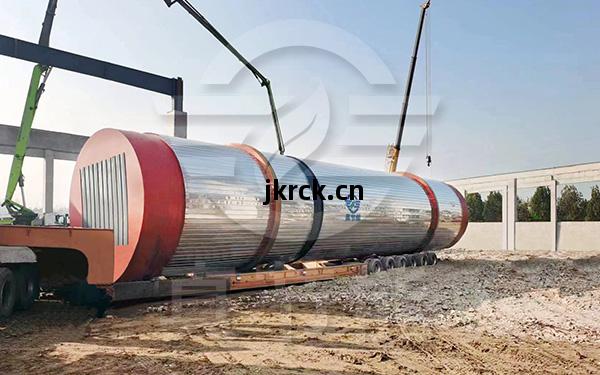 發酵飼(si)料(liao)烘幹(gan)機吊裝現(xian)場(chang)